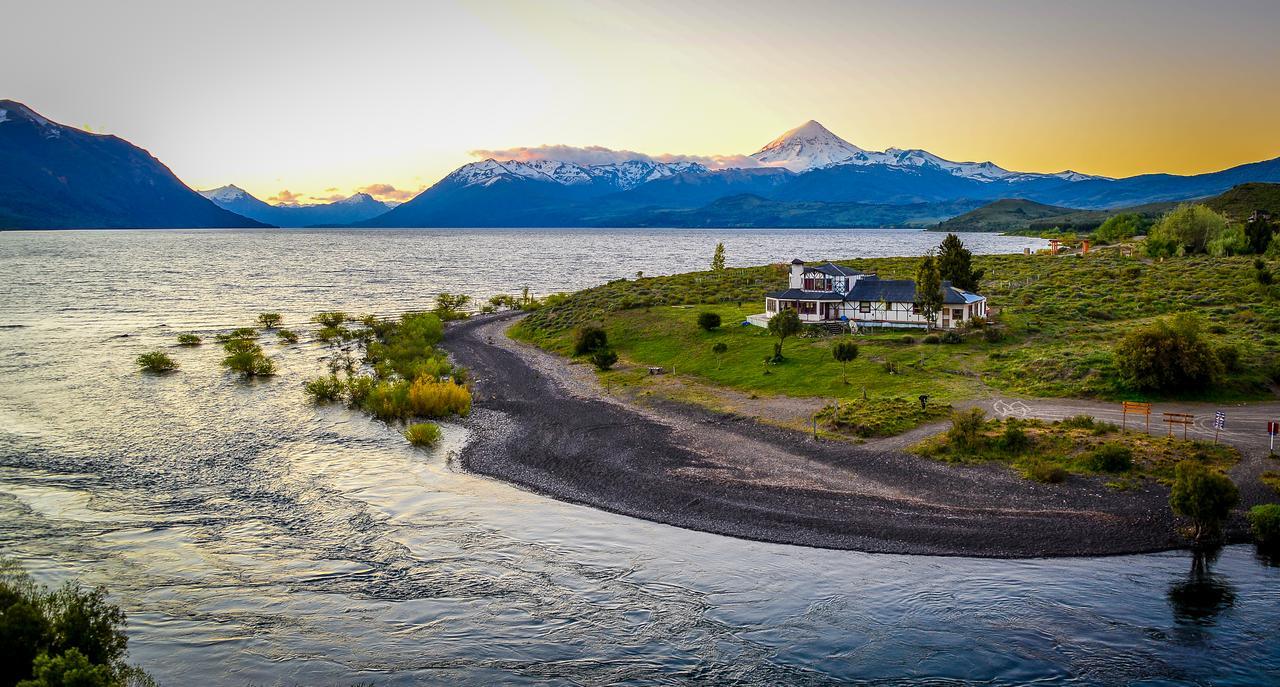 La Berendina Hotel Huechulafquen Lake ภายนอก รูปภาพ